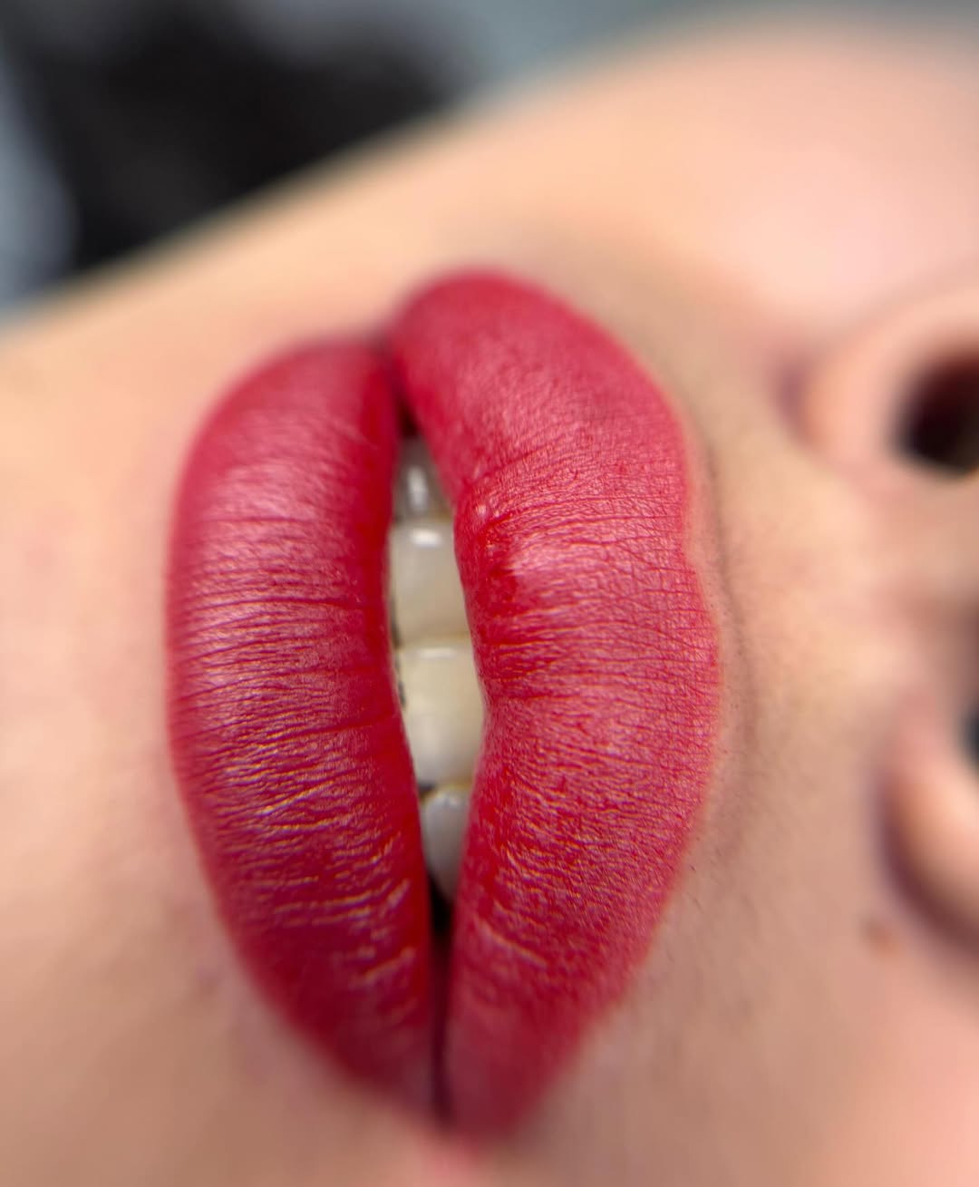 💋 Microlips – Labios definidos, con color y volumen natural